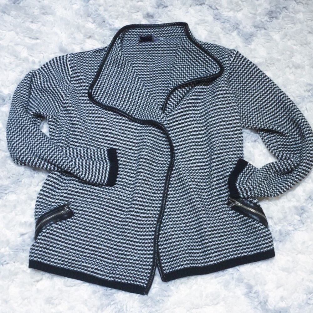 Black and white open jacket w/ leather trims